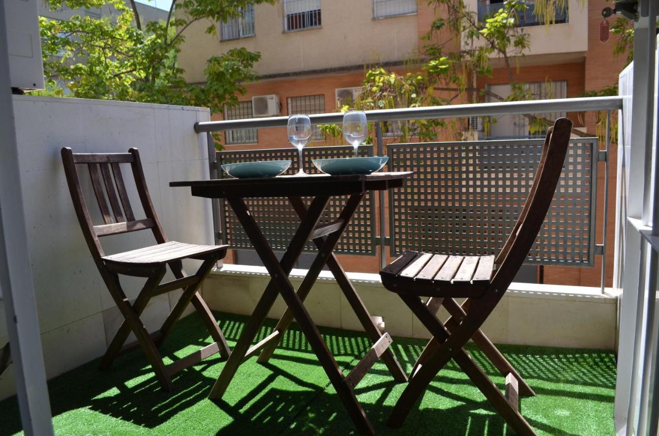 Apartamento Reformado Parking Gratis Apartment Seville Exterior photo