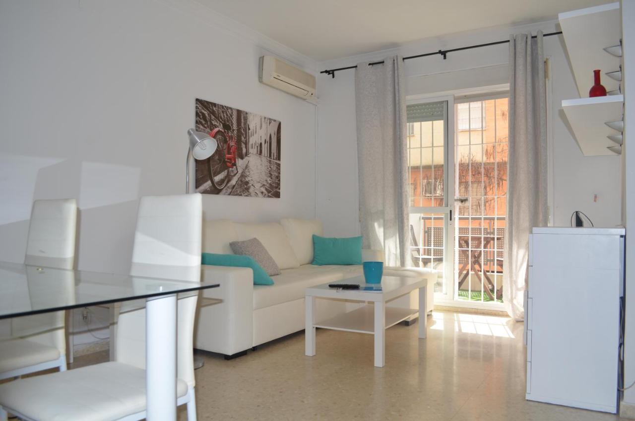 Apartamento Reformado Parking Gratis Apartment Seville Exterior photo