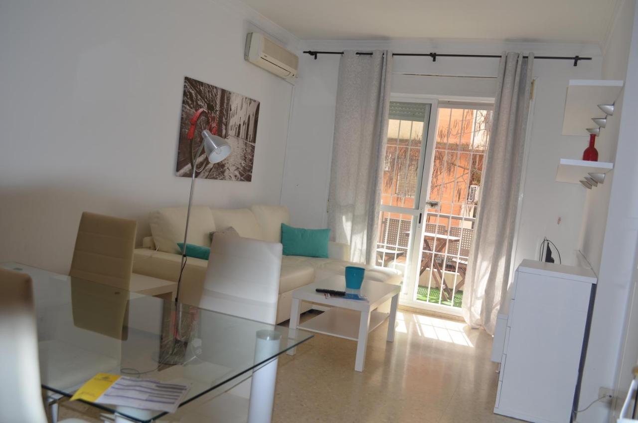 Apartamento Reformado Parking Gratis Apartment Seville Exterior photo